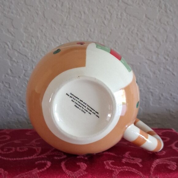 St. Nicholas Square Tan Ceramic Holiday Cat Themed Coffee Mug - Picture 9 of 10